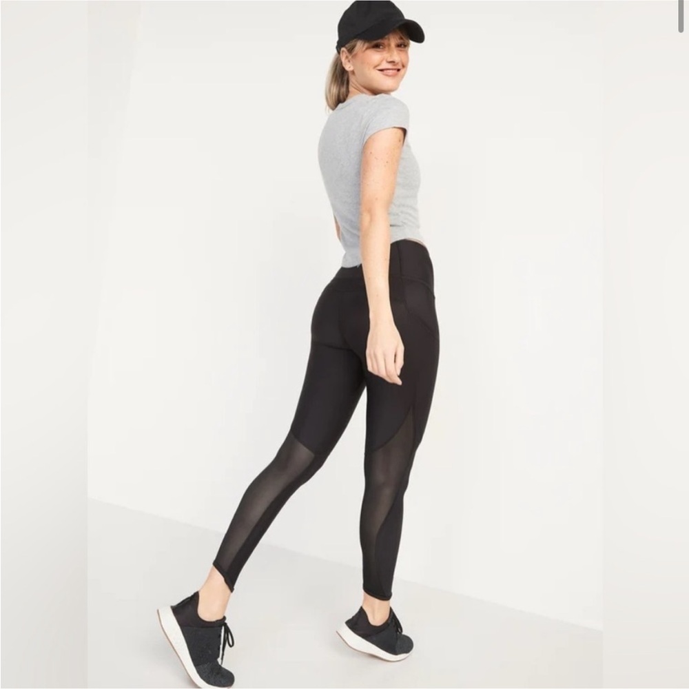 Old Navy Black PowerSoft Mesh Paneled 7/8 Length Leggings